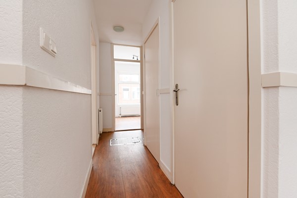 Medium property photo - Jan ten Brinkstraat 147, 2522 HX Den Haag